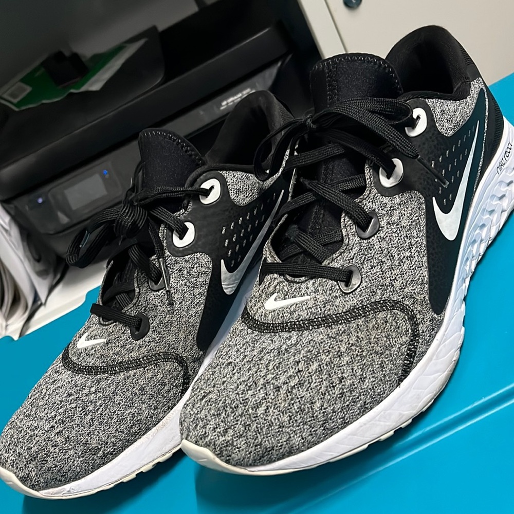 Nike Legend React SZ 12